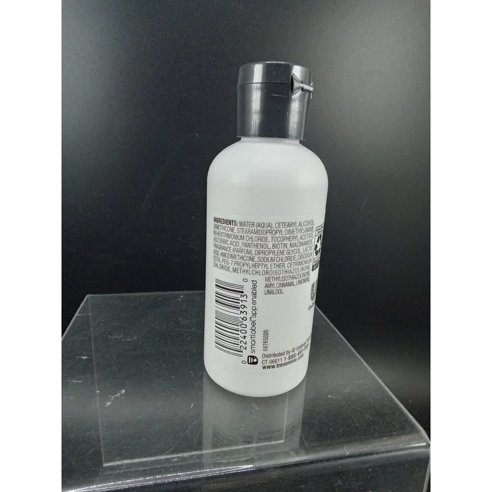 TRESemmé Rich Moisture Conditioner 3 Fl Oz Travel Size 7x Moisture With Vitamin